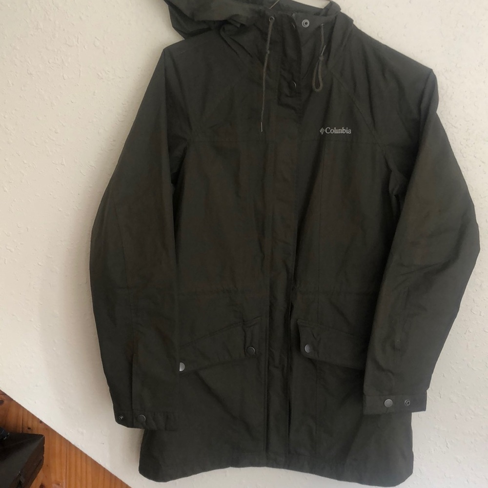 Columbia Rain Jacket/ Windbreaker